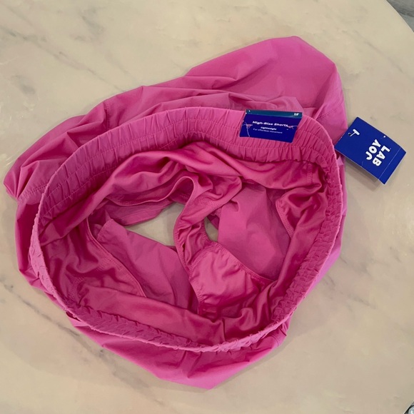 Joylab Athletic High Waist Shorts. - Picture 4 of 8